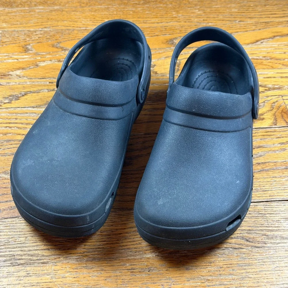 Crocs Specialist II Work Clogs Mens 10 Black Professional Service Shoes